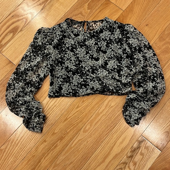 Zara Cropped sheer side gathered blouse - Picture 1 of 10